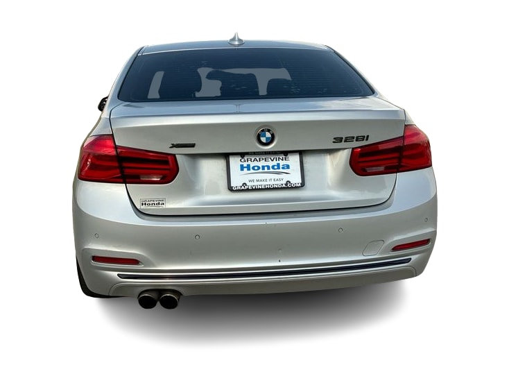 Thumbnail: 2016 BMW 3 Series - 5