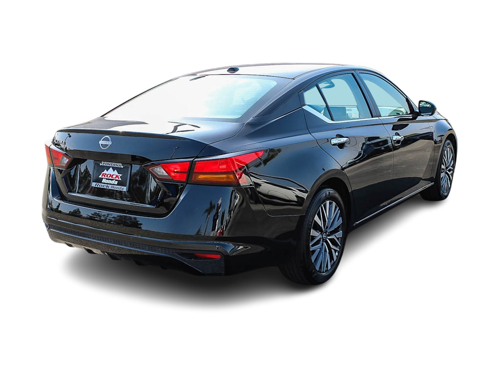 Thumbnail: 2025 Nissan Altima - 21