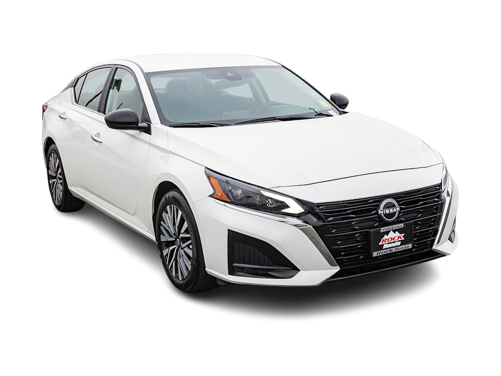 Thumbnail: 2025 Nissan Altima - 18