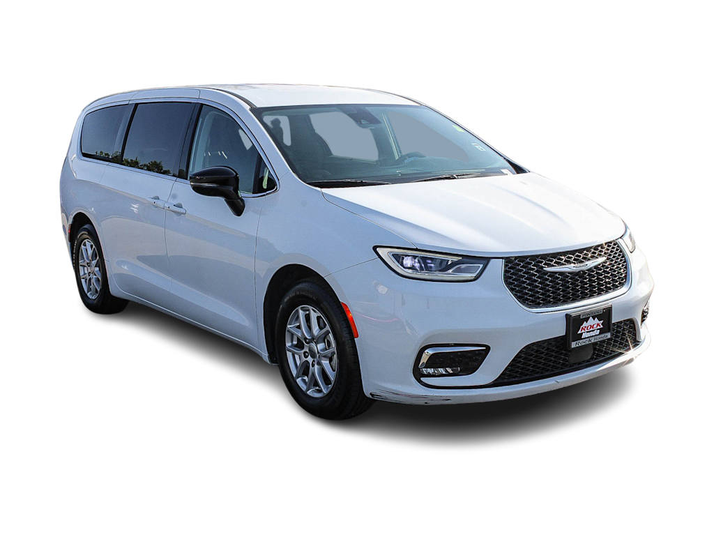 Thumbnail: 2024 Chrysler Pacifica - 16