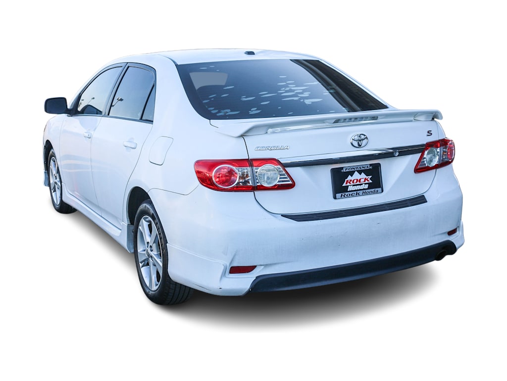 2011 Toyota Corolla S 3