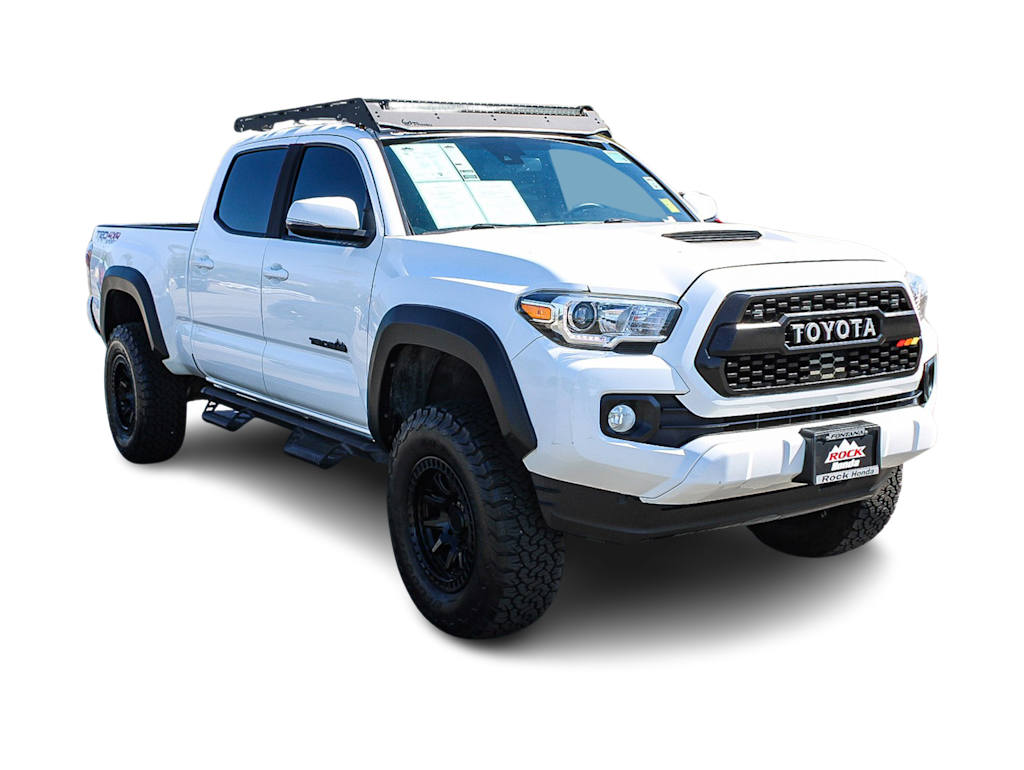 Thumbnail: 2020 Toyota Tacoma - 17