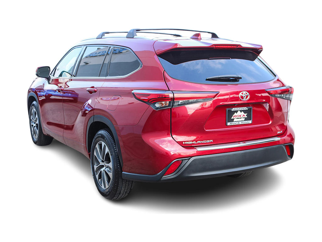 2022 Toyota Highlander XLE 3