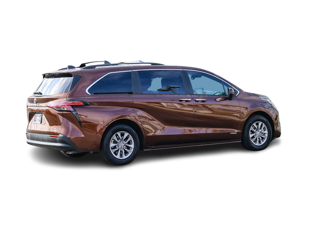 2021 Toyota Sienna XLE 23