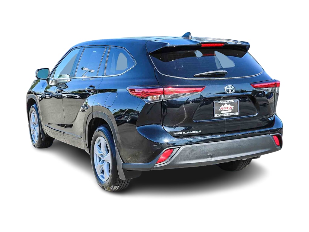 Thumbnail: 2023 Toyota Highlander - 3