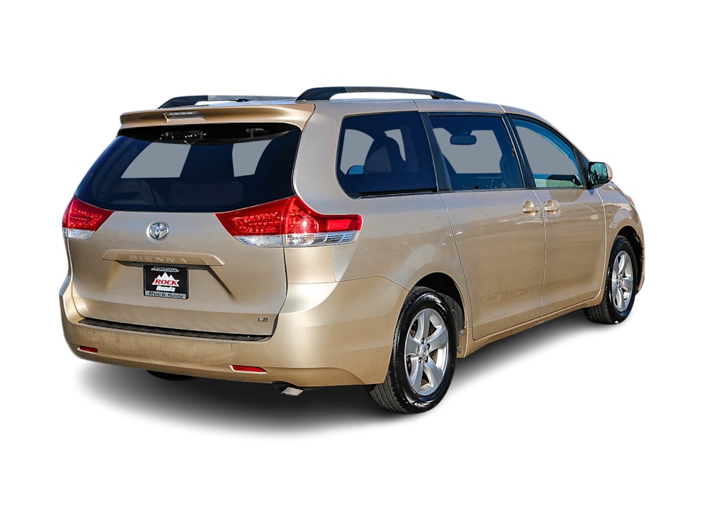 Thumbnail: 2013 Toyota Sienna - 19