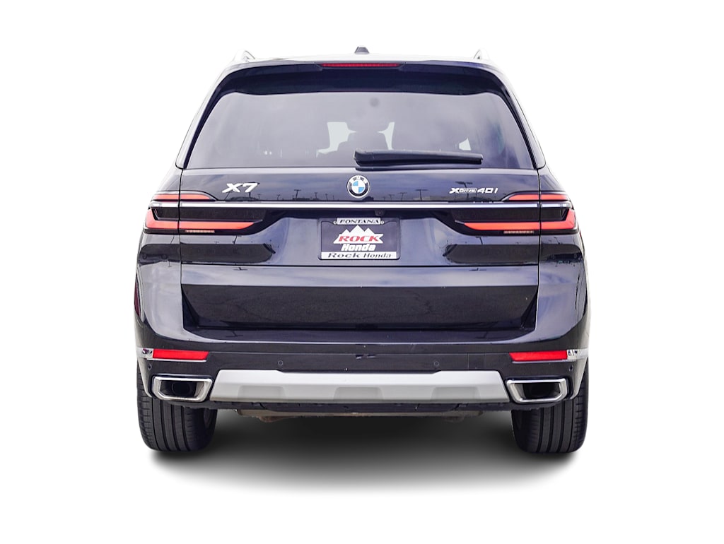 2023 BMW X7 xDrive40i 4