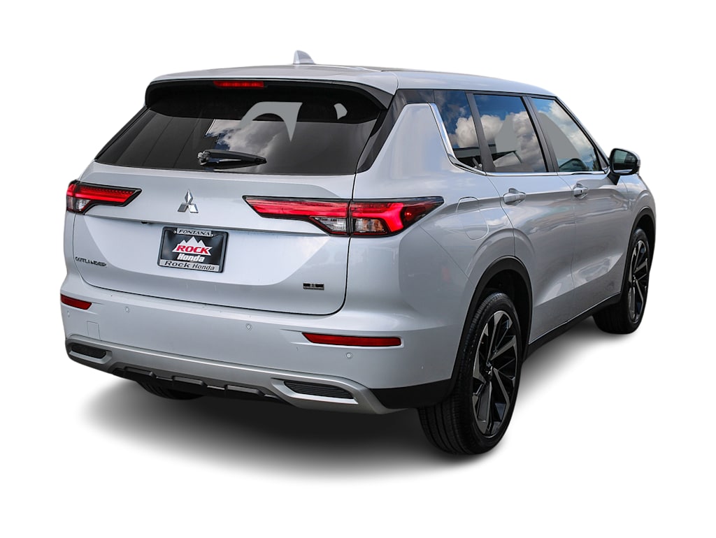 2023 Mitsubishi Outlander SE 21