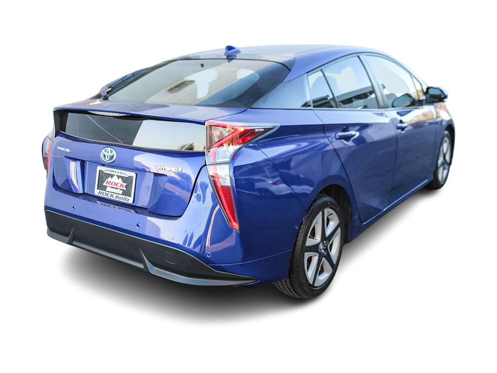 2017 Toyota Prius Three Touring 19