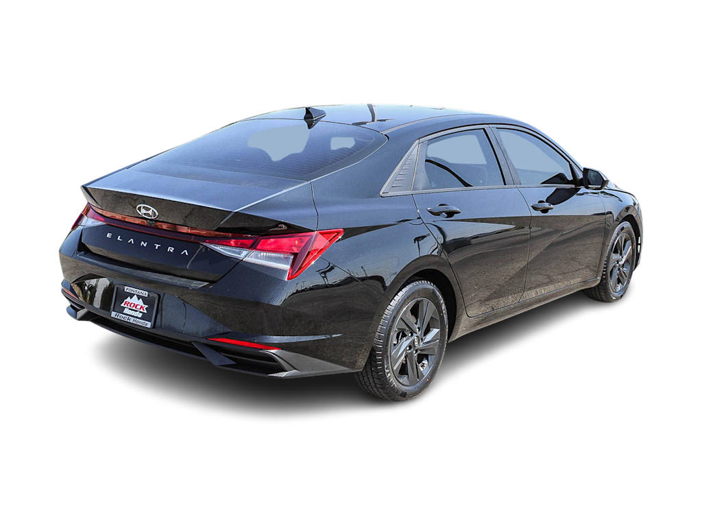 Thumbnail: 2022 Hyundai Elantra - 21