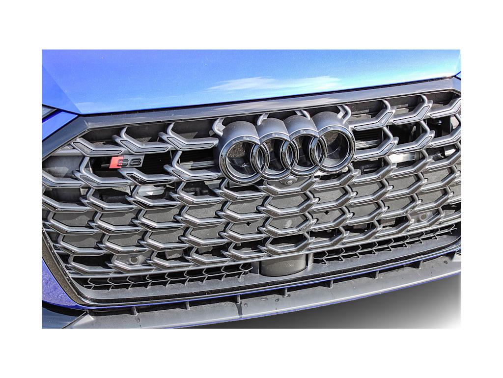 Thumbnail: 2024 Audi S8 - 18