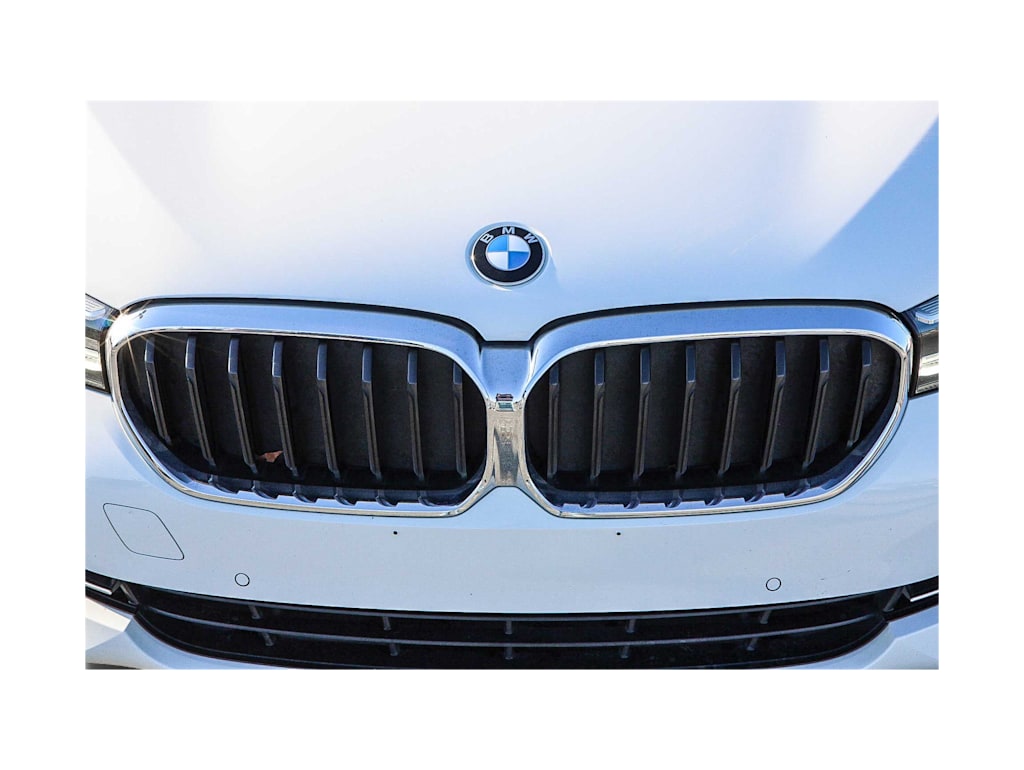 Thumbnail: 2021 BMW 5 Series - 21