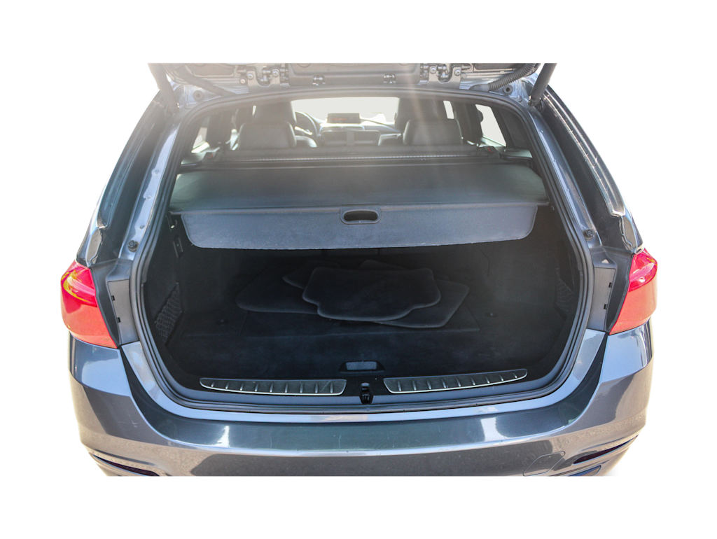 Thumbnail: 2018 BMW 3 Series - 16