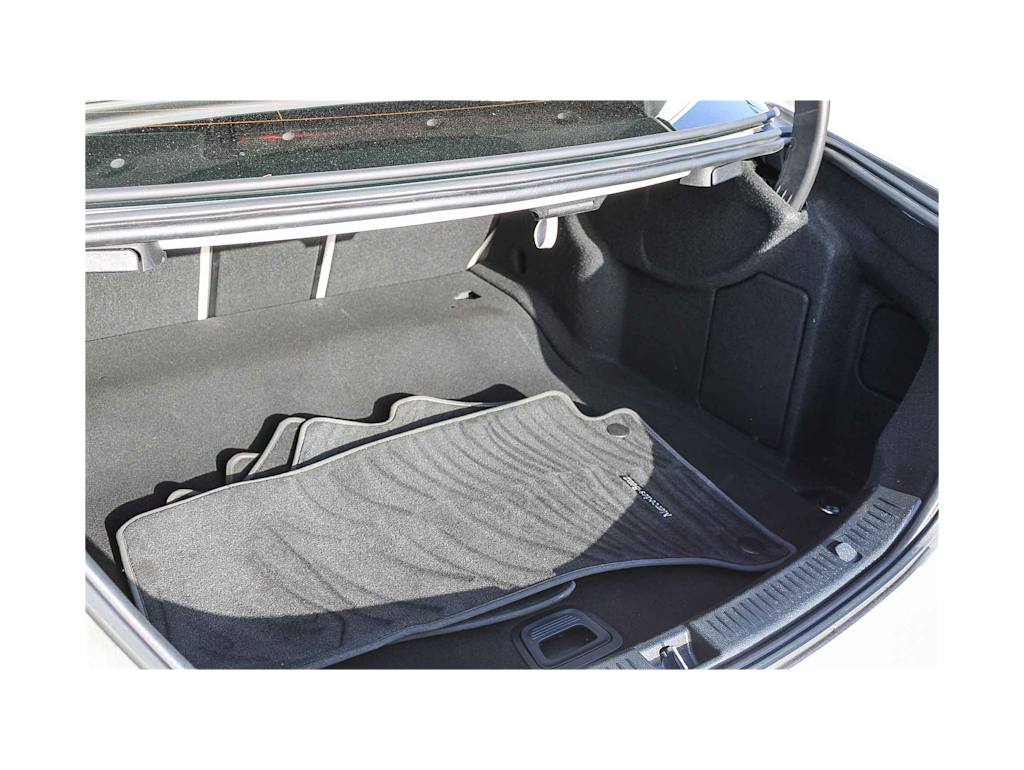 Thumbnail: 2020 Mercedes-Benz E-Class - 17