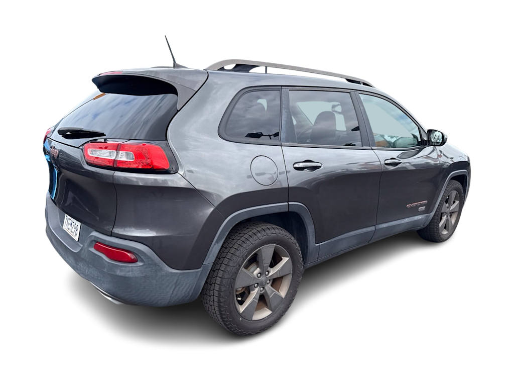Thumbnail: 2017 Jeep Cherokee - 19