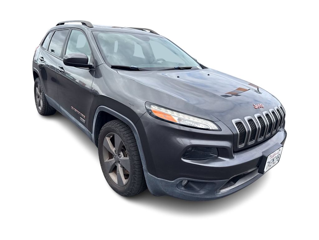 Thumbnail: 2017 Jeep Cherokee - 15
