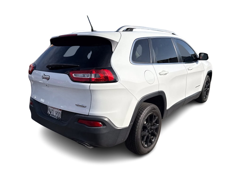 Thumbnail: 2018 Jeep Cherokee - 16