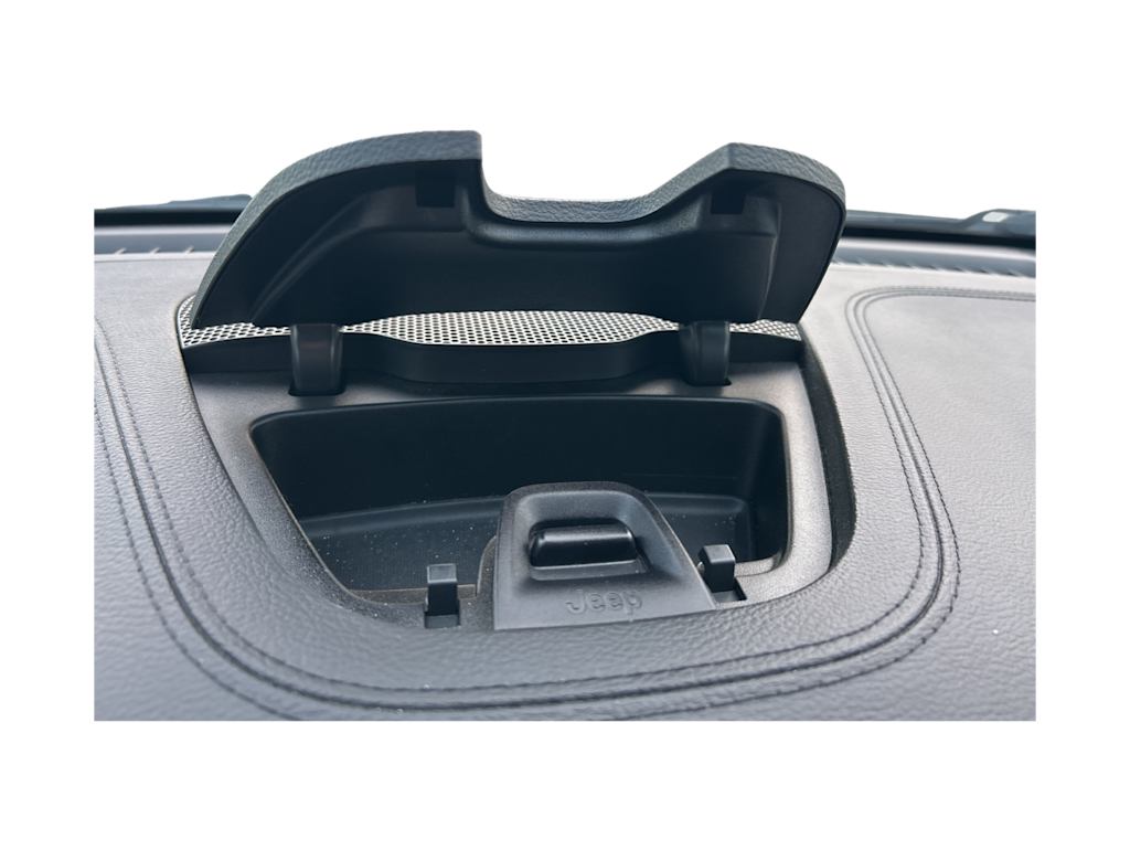 Thumbnail: 2019 Jeep Cherokee - 35