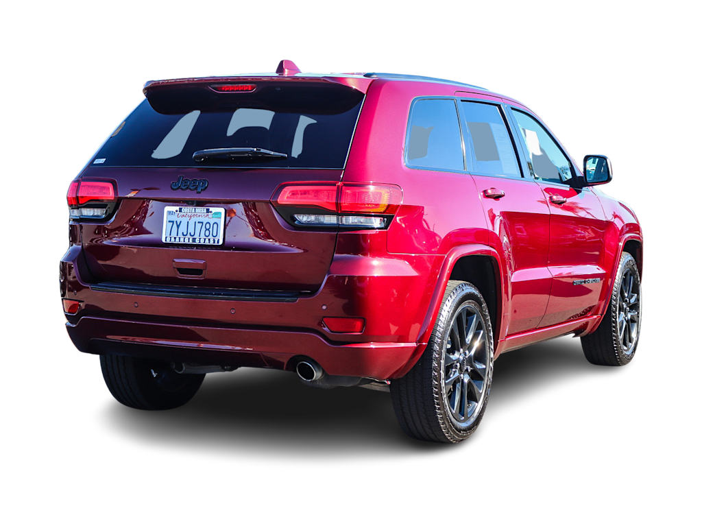 Thumbnail: 2017 Jeep Grand Cherokee - 19