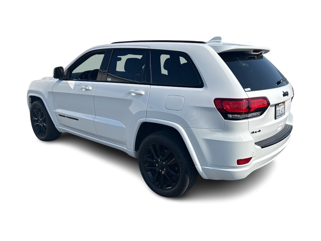 Thumbnail: 2017 Jeep Grand Cherokee - 4