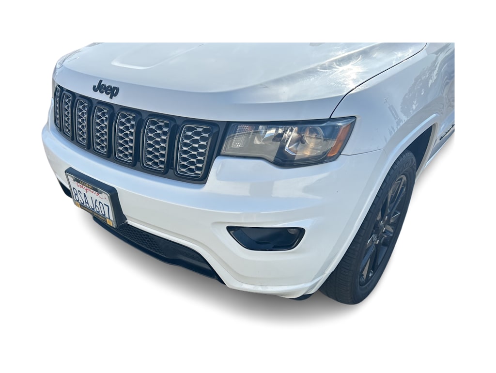 Thumbnail: 2017 Jeep Grand Cherokee - 22