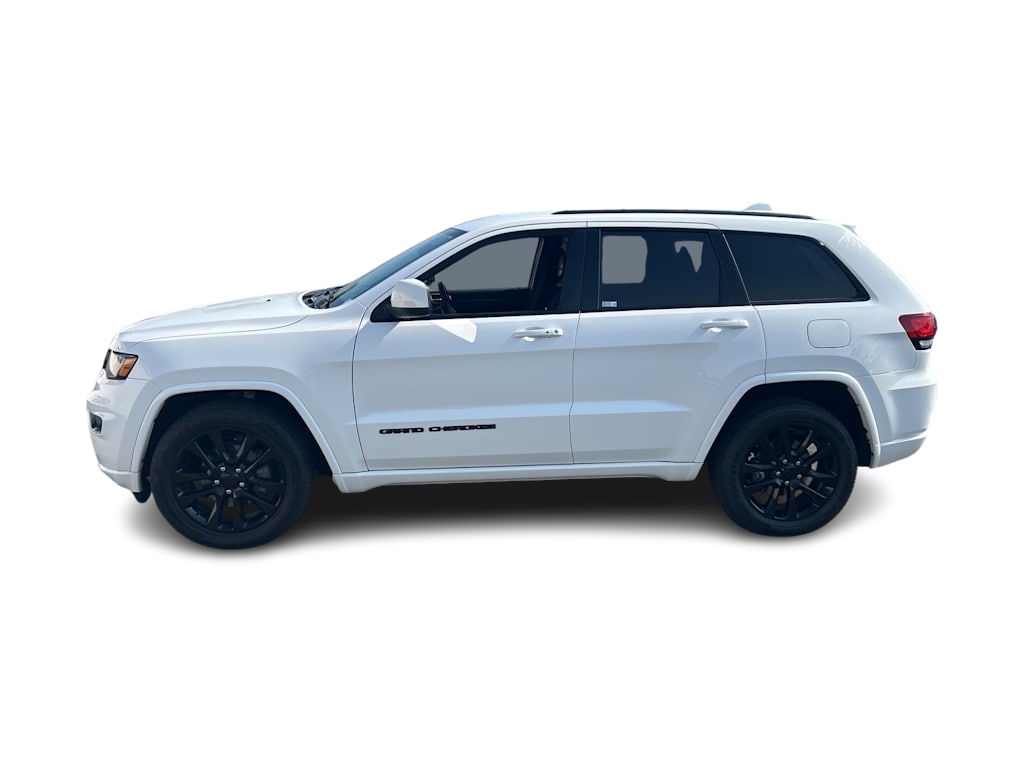 Thumbnail: 2017 Jeep Grand Cherokee - 3