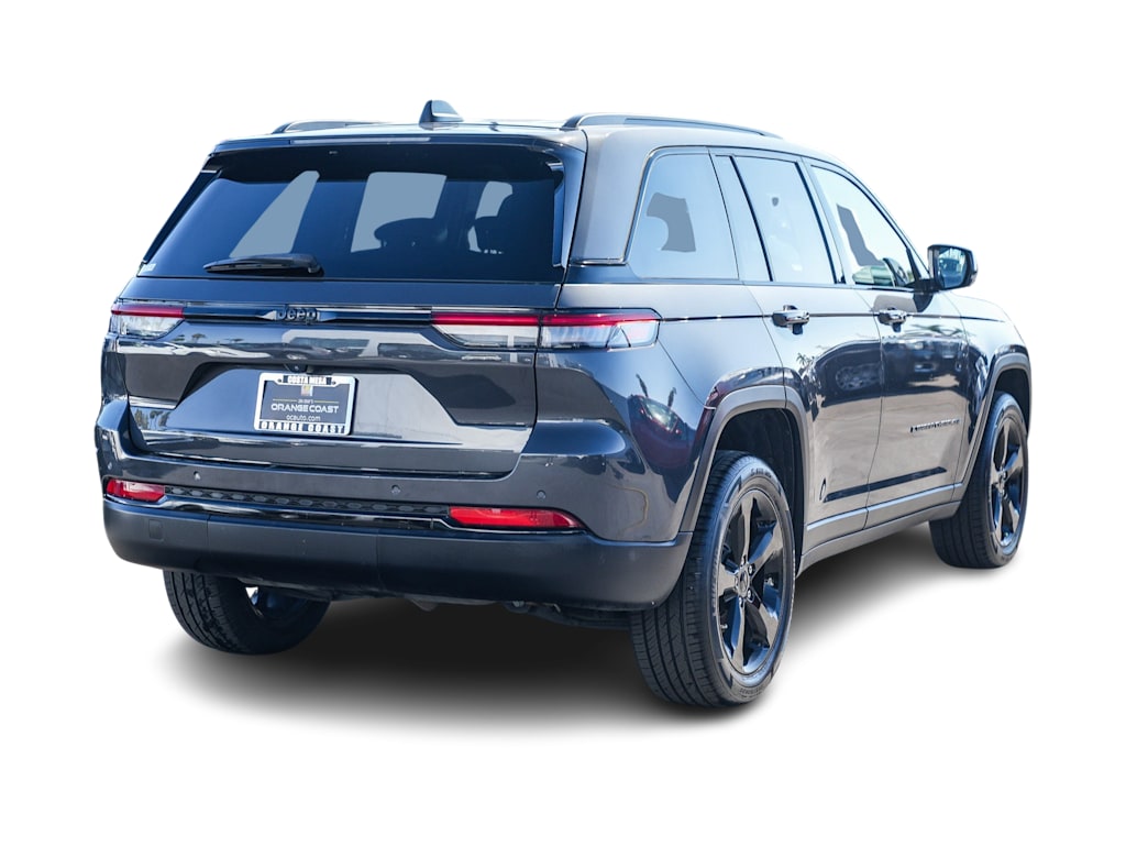 Thumbnail: 2022 Jeep Grand Cherokee - 16