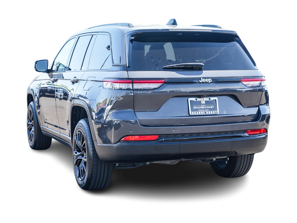Thumbnail: 2022 Jeep Grand Cherokee - 3