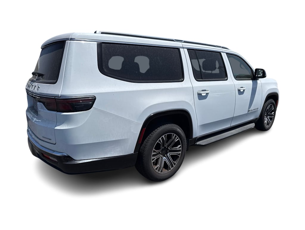 Thumbnail: 2024 Jeep Wagoneer - 17