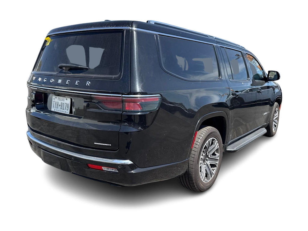 Thumbnail: 2024 Jeep Wagoneer - 21