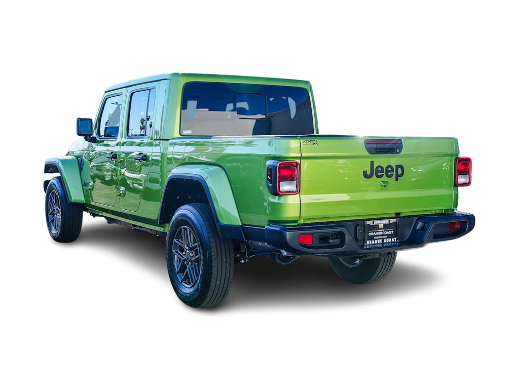 Thumbnail: 2025 Jeep Gladiator - 3