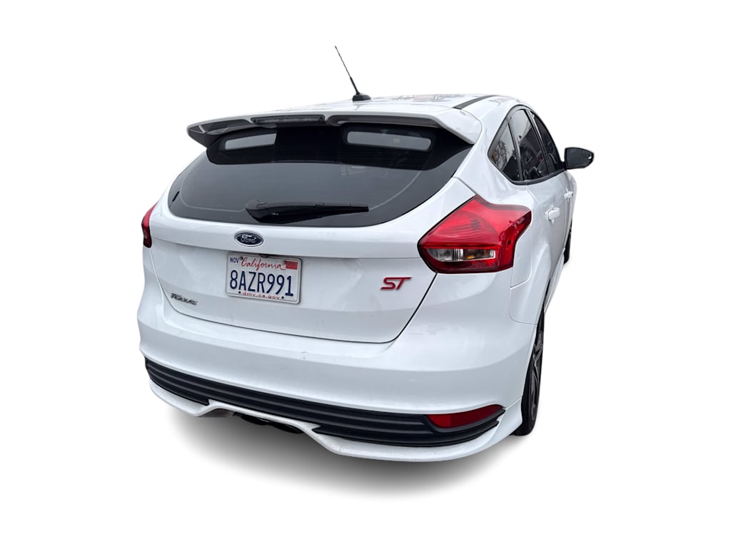 Thumbnail: 2017 Ford Focus - 16