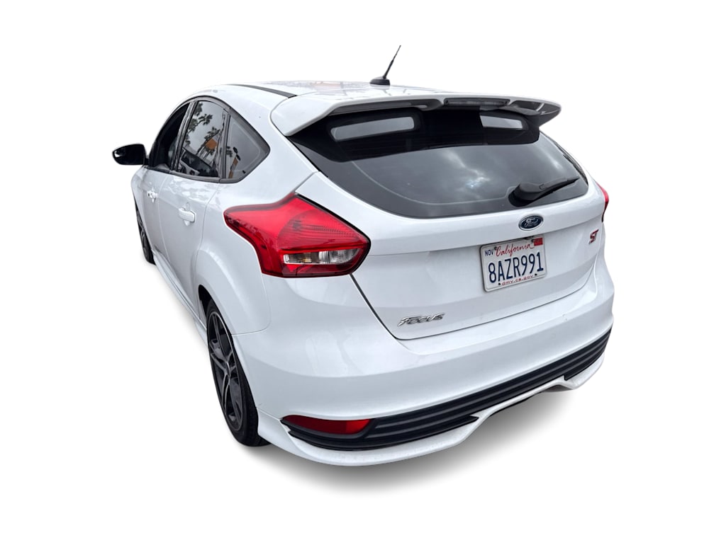 Thumbnail: 2017 Ford Focus - 4