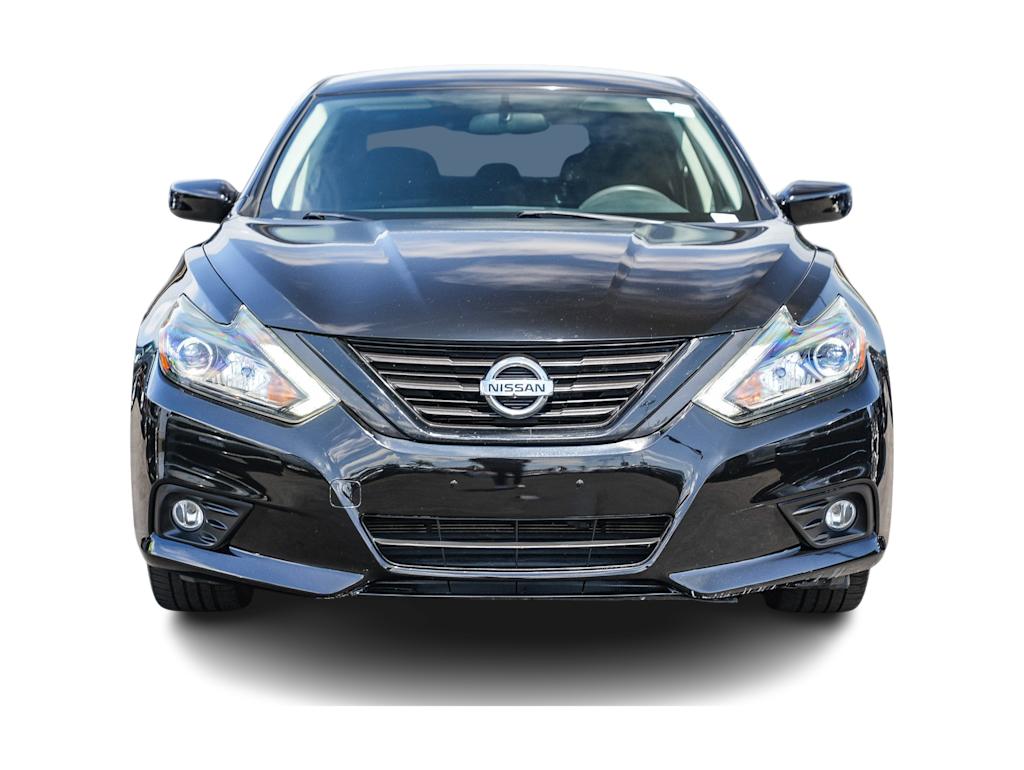 Thumbnail: 2017 Nissan Altima - 4