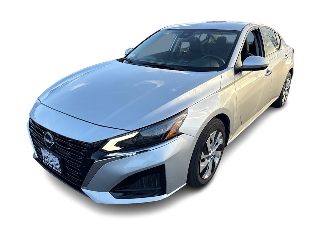 Thumbnail: 2023 Nissan Altima - 9