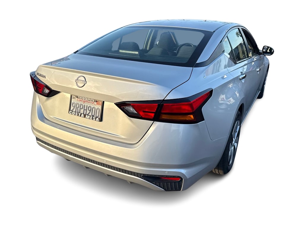 Thumbnail: 2023 Nissan Altima - 20