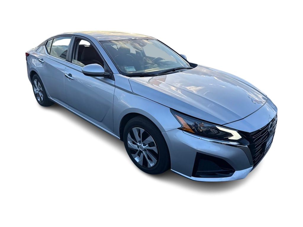 Thumbnail: 2023 Nissan Altima - 14