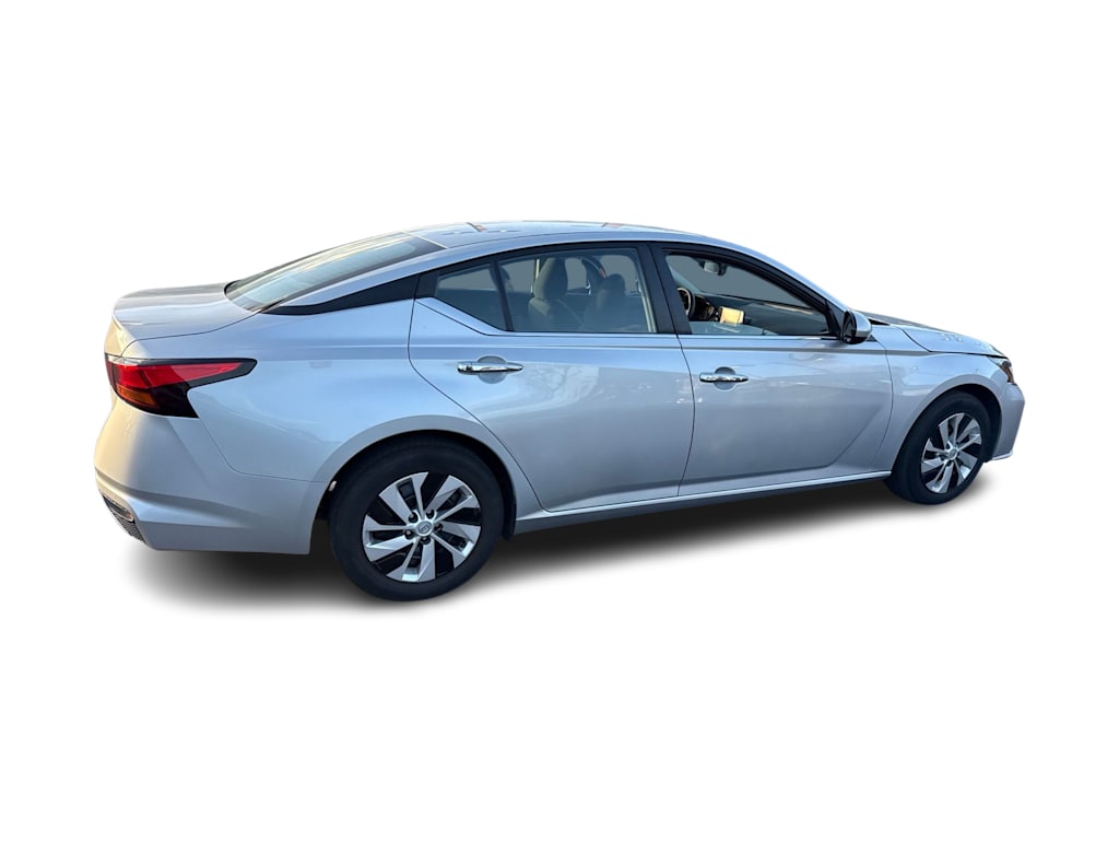 Thumbnail: 2023 Nissan Altima - 17