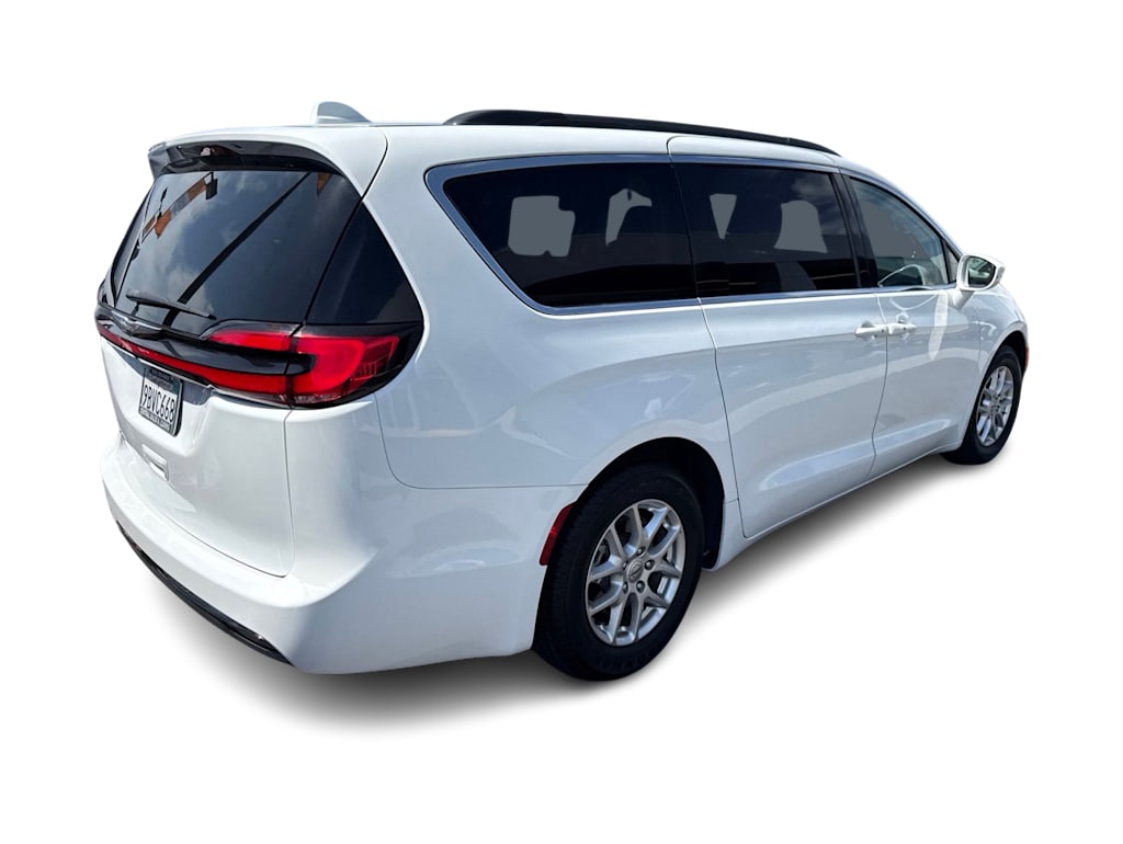 Thumbnail: 2022 Chrysler Pacifica - 15