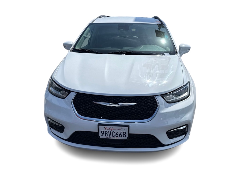 Thumbnail: 2022 Chrysler Pacifica - 3