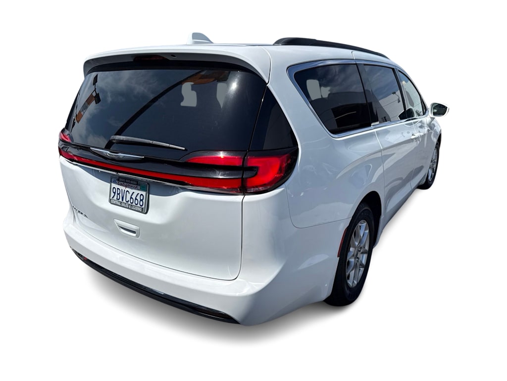 Thumbnail: 2022 Chrysler Pacifica - 16