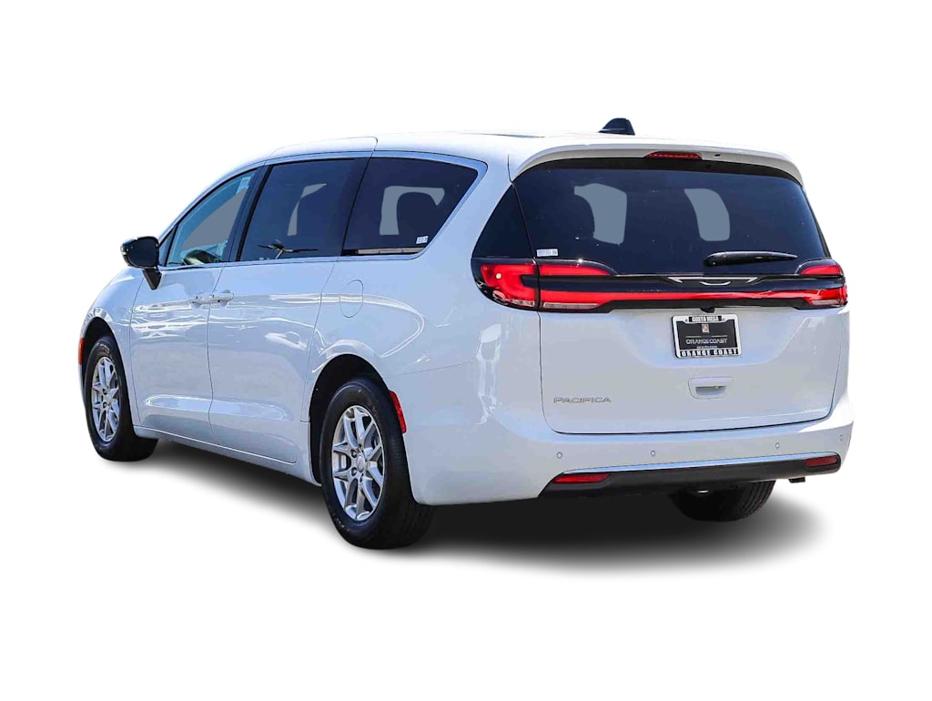Thumbnail: 2027 Chrysler Pacifica - 3