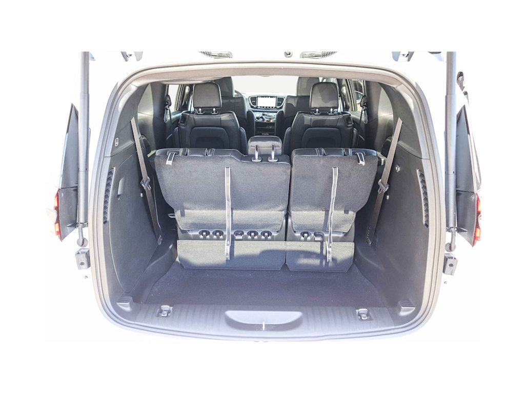 Thumbnail: 2027 Chrysler Pacifica - 15