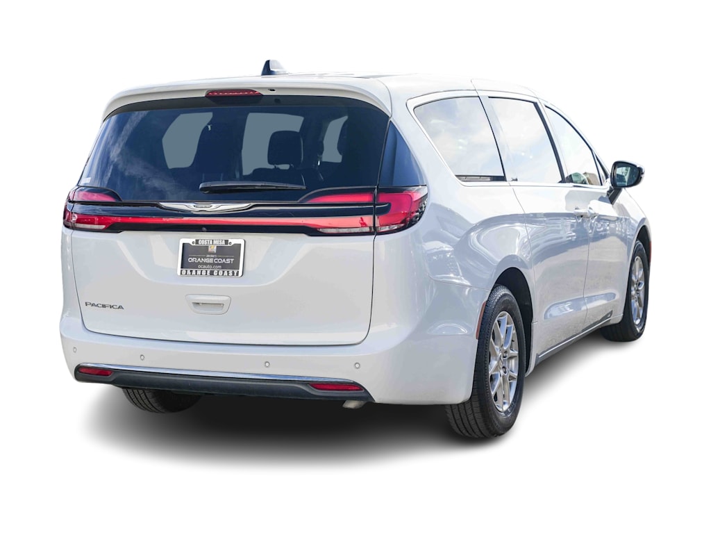 Thumbnail: 2024 Chrysler Pacifica - 19