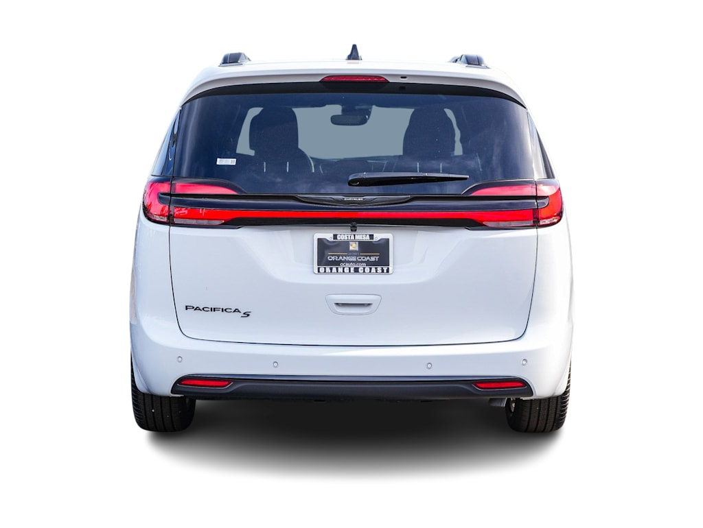Thumbnail: 2026 Chrysler Pacifica - 4