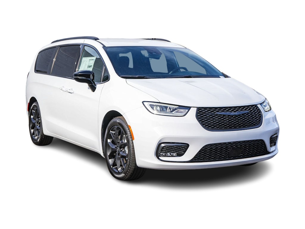 Thumbnail: 2026 Chrysler Pacifica - 15
