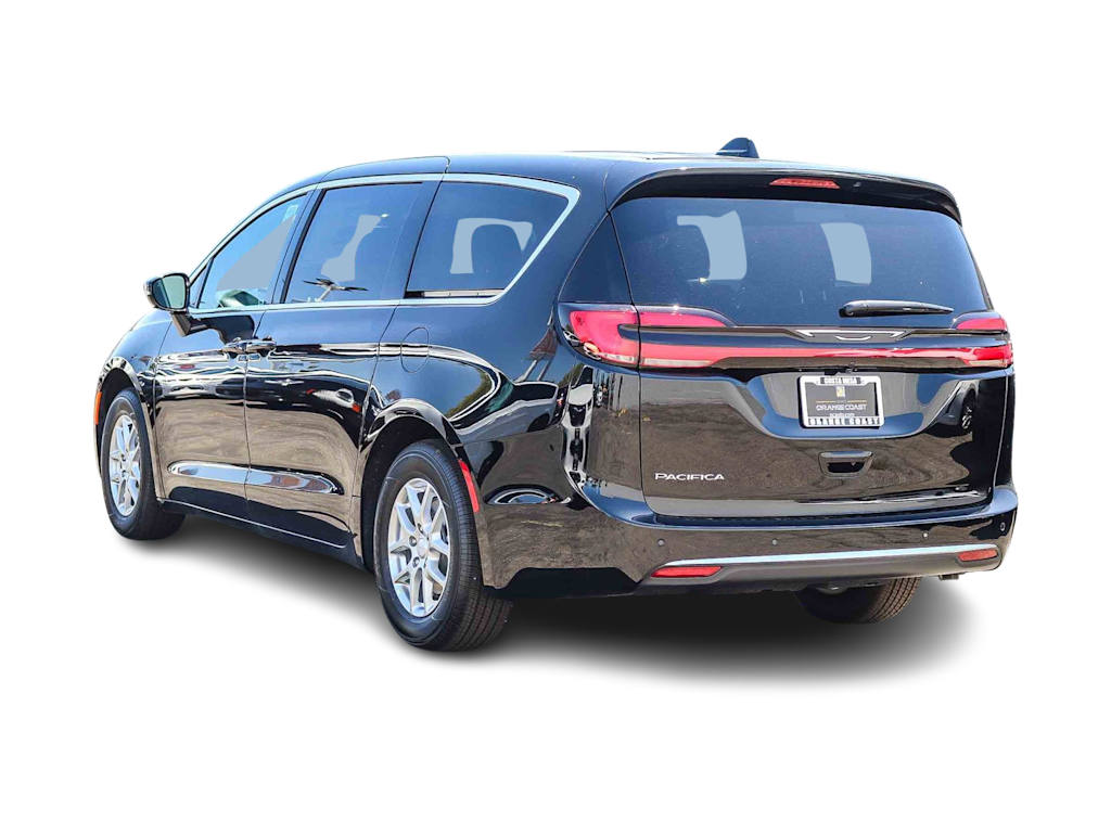 Thumbnail: 2027 Chrysler Pacifica - 3