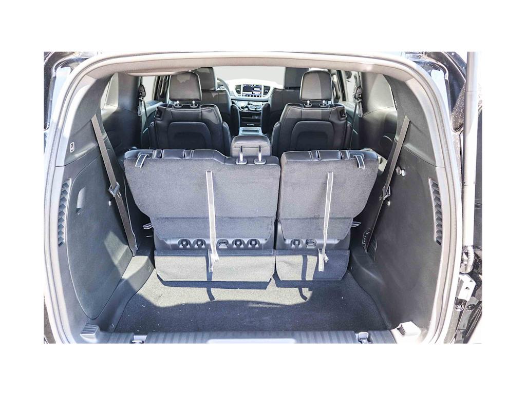Thumbnail: 2027 Chrysler Pacifica - 16