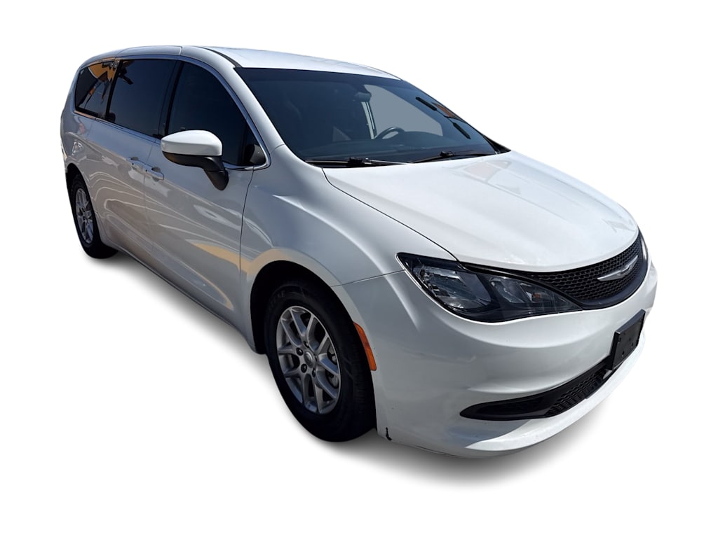 Thumbnail: 2022 Chrysler Voyager - 15
