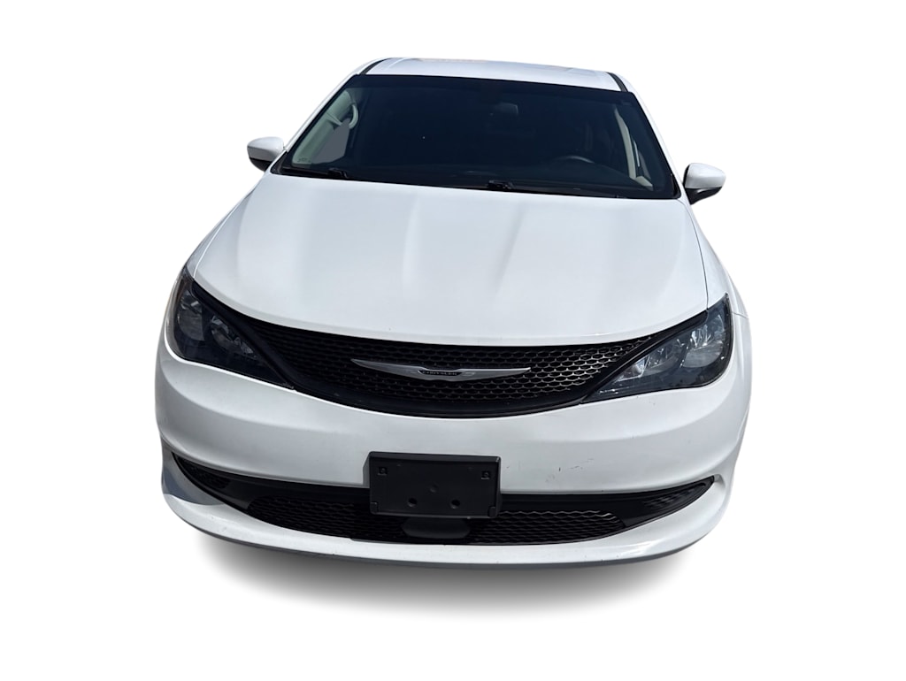 Thumbnail: 2022 Chrysler Voyager - 11